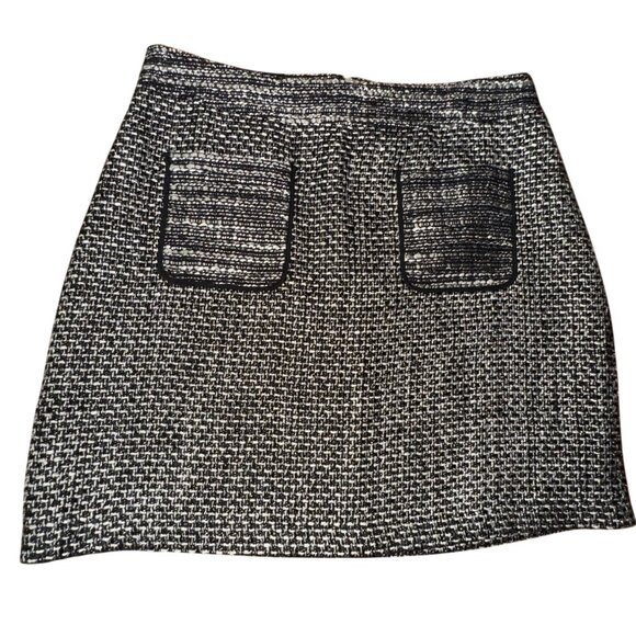 Tweed Skirt Size 8 Black White Wool Blend Classic Preppy Casual Office Mod Work - Picture 1 of 5